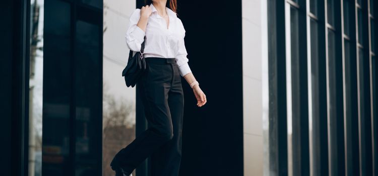 What to Wear with Black Linen Pants